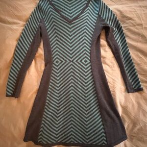 Krimson Klover Teal and Black Geometric Long Sleeve Dress